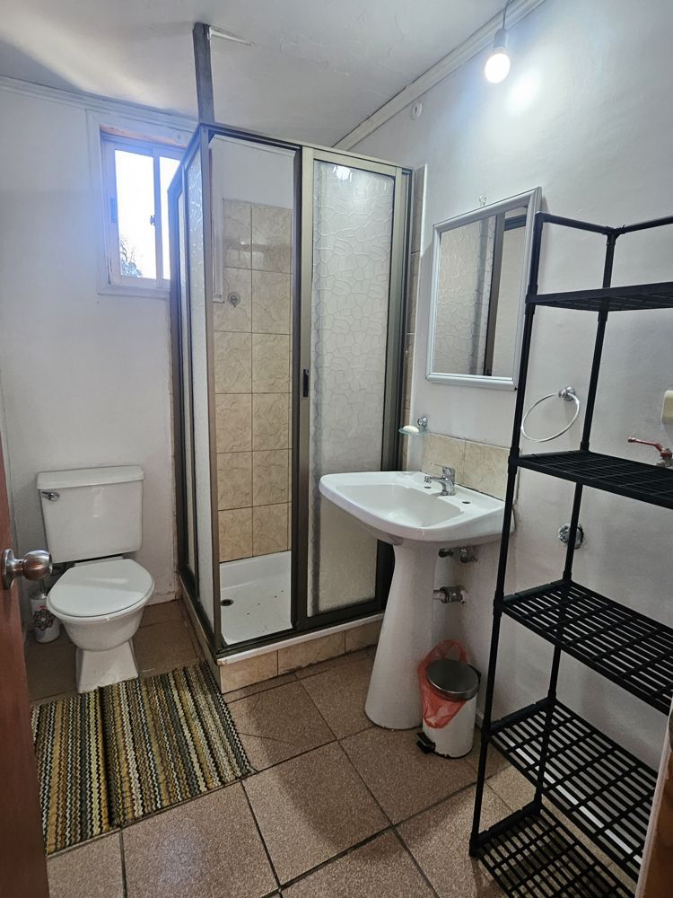 Habitación en la reina, a 3 cuadras de metro plaza egaña, sólo mujeres en La reina — Busco Roomie