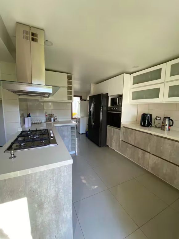 San carlos de apoquindo, habitación en suite en Las condes — Busco Roomie