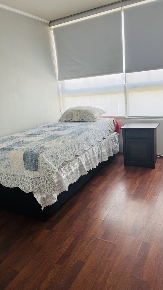 Arriendo habitación  amoblada en Santiago — Busco Roomie