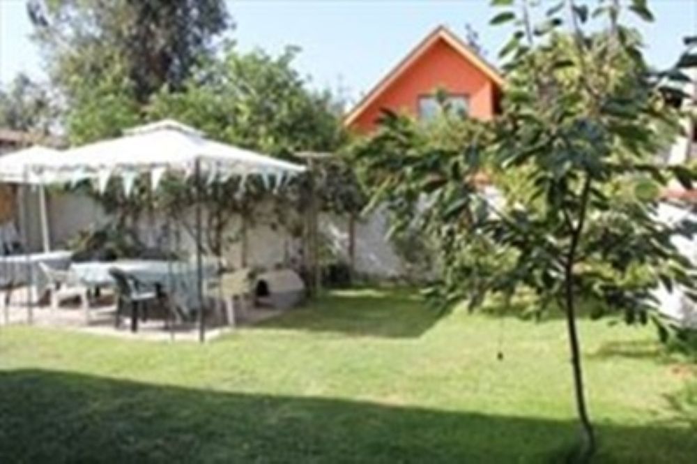 Habitación en la reina, a 3 cuadras de metro plaza egaña, sólo mujeres en La reina — Busco Roomie