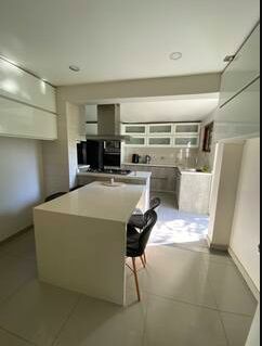 San carlos de apoquindo, habitación en suite en Las condes — Busco Roomie