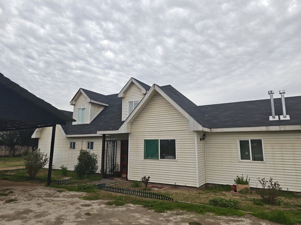 Arriendo pieza + baño + piscina + estacionamiento + tranquilidad en Pirque