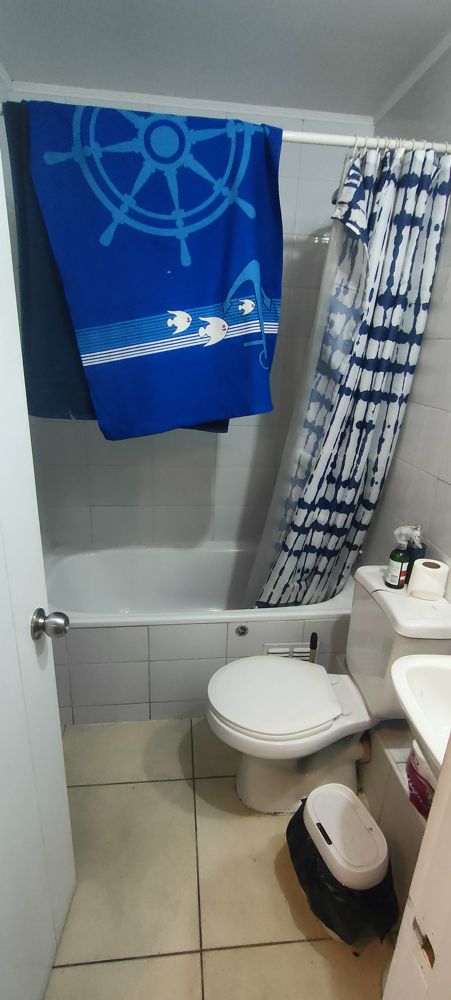 Habitación cerca del metro irrazabal con baño privado en Santiago — Busco Roomie
