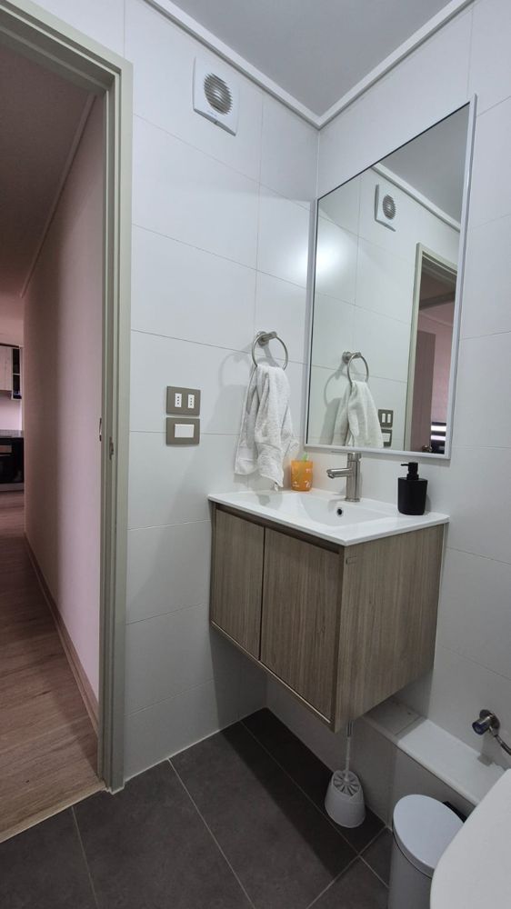 Hermoso depto nuevo, con vista a la costa, excelente lugar para entrar a partir de 1 agosto en Vina del mar — Busco Roomie