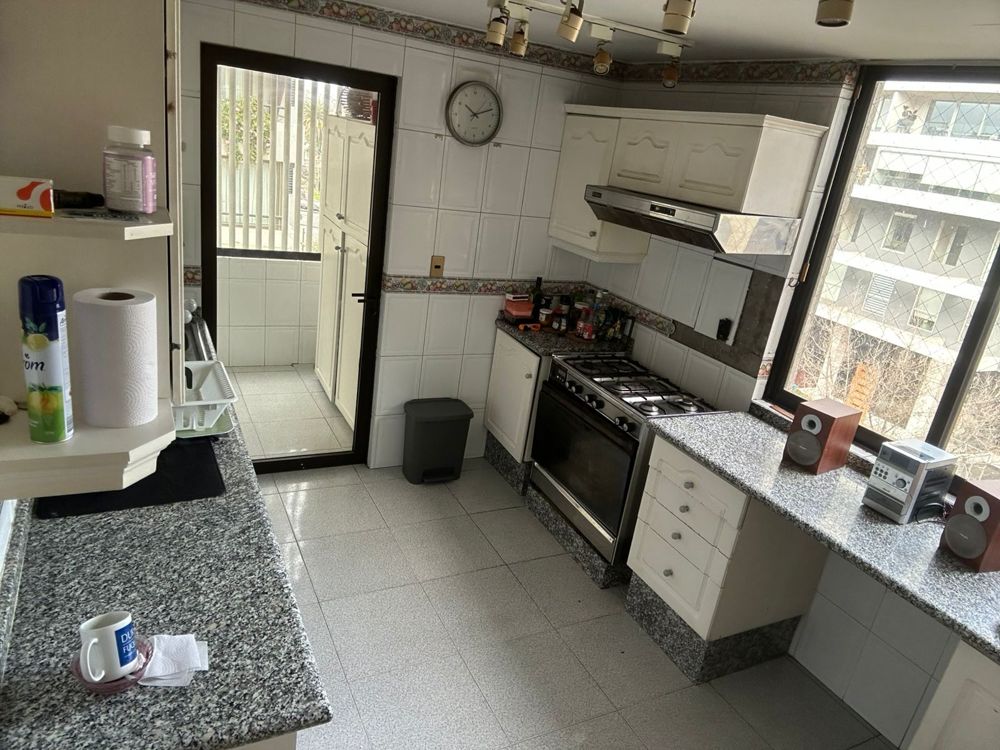 Departamento a pasos del metro escuela militar en Las condes — Busco Roomie
