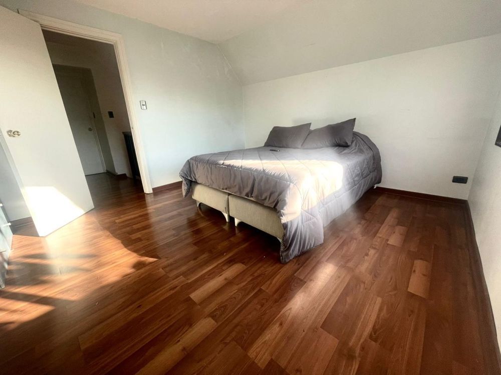 Amplia habitación las condes en Las condes — Busco Roomie