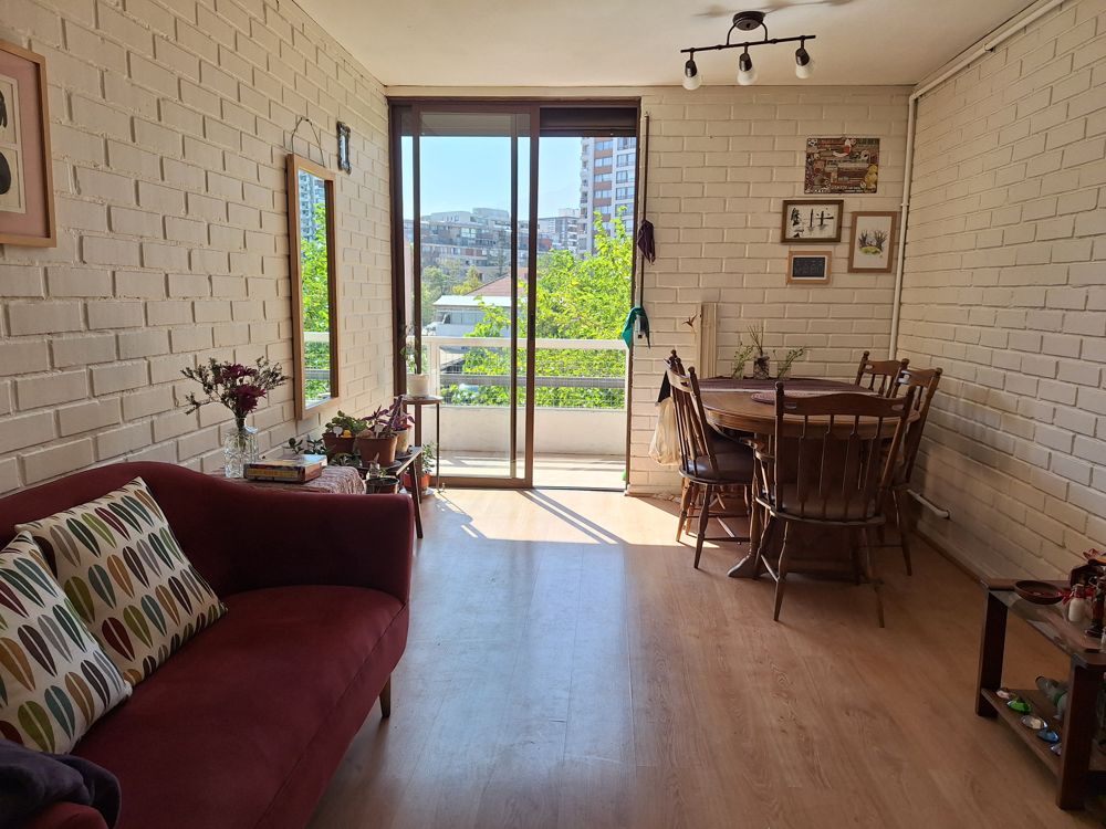 Amplia habitación en departamento tranquilo en Nunoa — Busco Roomie