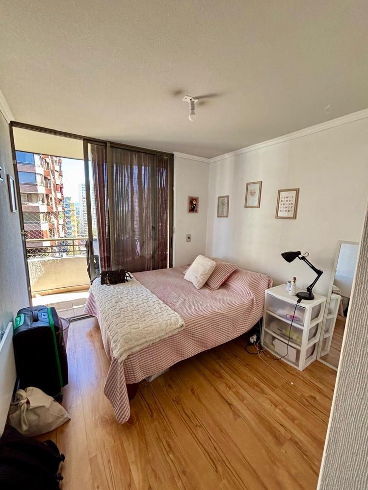 Roomie mujer en Las condes