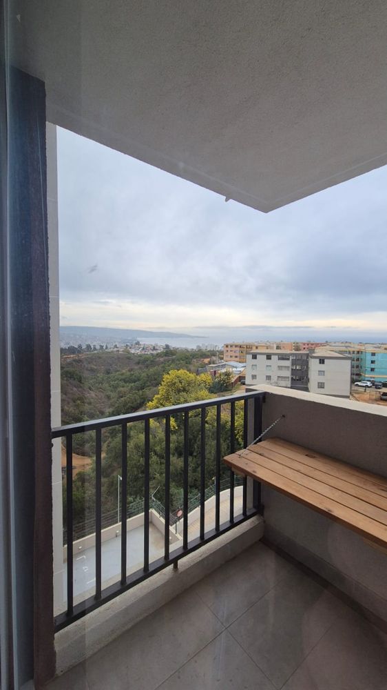 Hermoso depto nuevo, con vista a la costa, excelente lugar para entrar a partir de 1 agosto en Vina del mar — Busco Roomie
