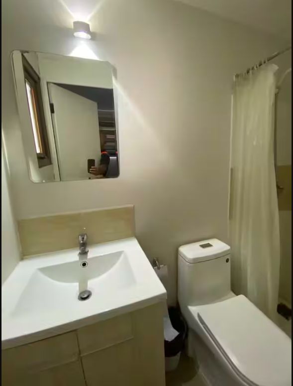 San carlos de apoquindo, habitación en suite en Las condes — Busco Roomie