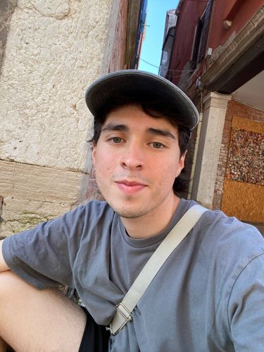 Foto de perfil de Abner — Roomie en Busco Roomie