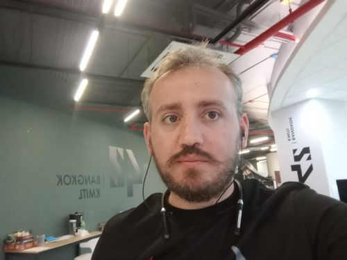 Foto de perfil de Davit — Roomie en Busco Roomie
