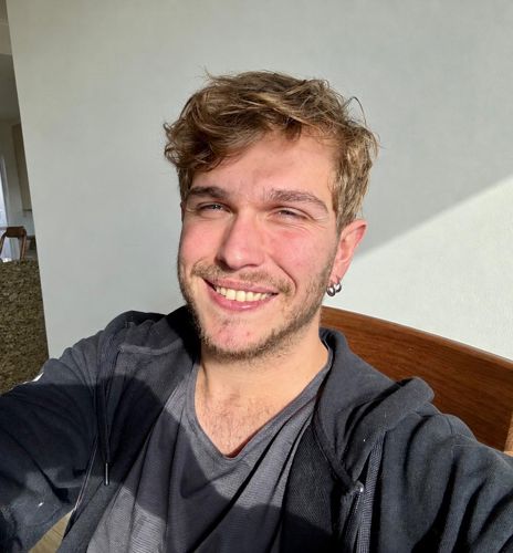 Foto de perfil de Carlos — Roomie en Busco Roomie